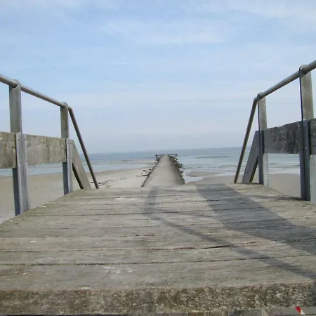 Steiner Strandappartements 2- Raumappartement Lachmoewe Seeseite アパート シュタイン